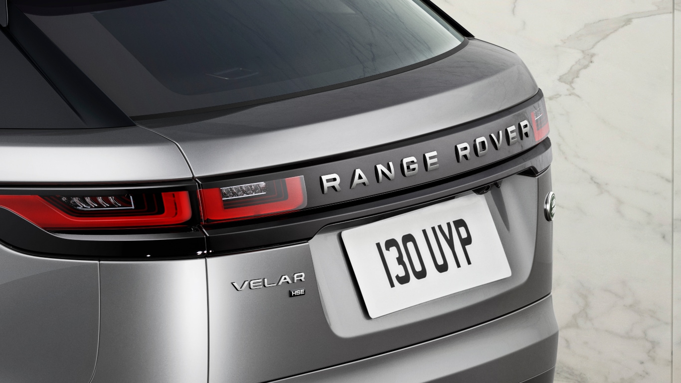 Inscripción delantera y trasera Range Rover con acabado Narvik Black image