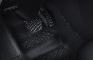 Interior Protection Pack – levostranné řízení s pryžovými rohožemi se zvýšenými boky – 5 sedadel