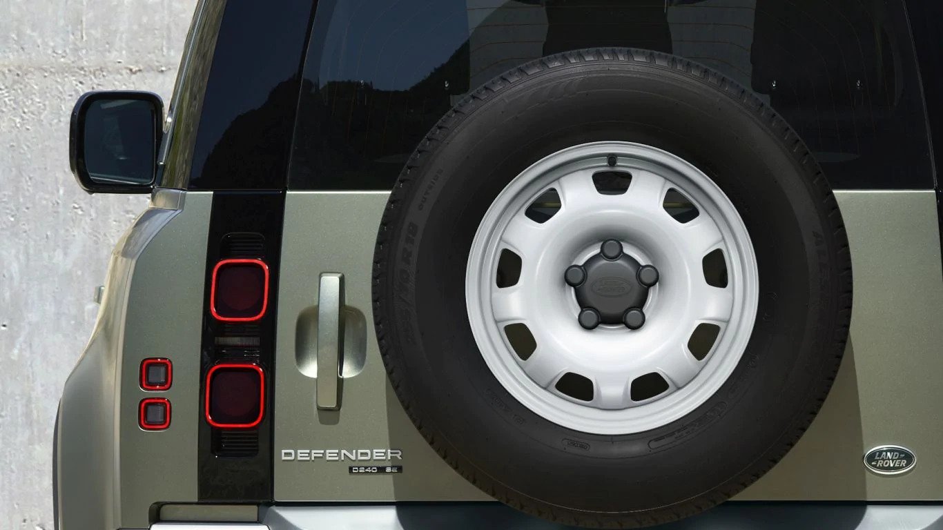 18-дюймовые легкосплавные колесные диски Style 5093, с отделкой Fuji White