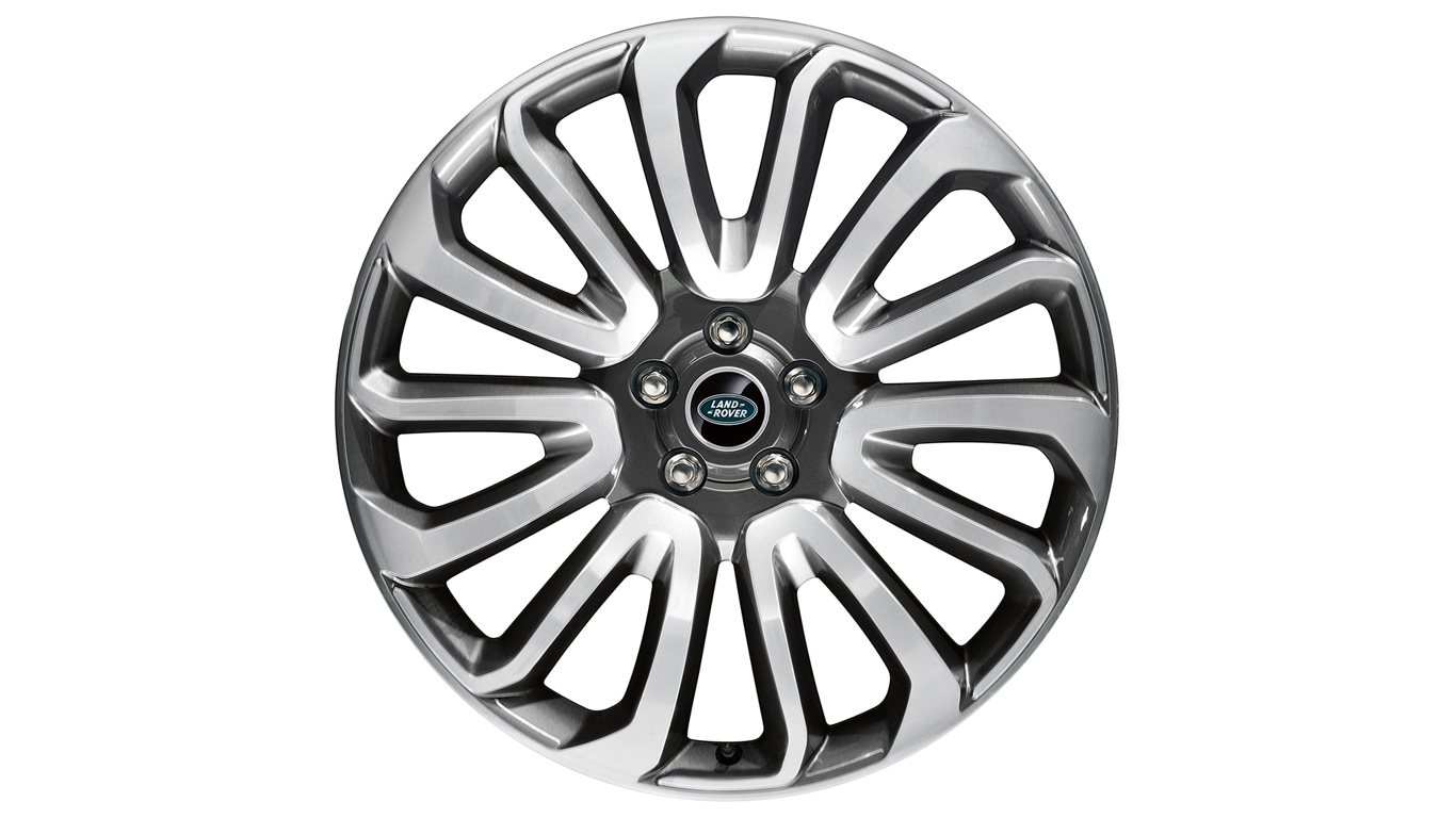 Alloy Wheel - 22" Style 7007, 7 split-spoke, Diamond Turned finish