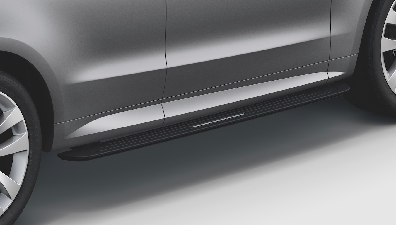 Deployable Side Steps PHEV - Black ( Dynamic S, Dynamic SE, Dynamic HSE, Autobiography ) image